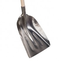 Pelle à neige avec nervures