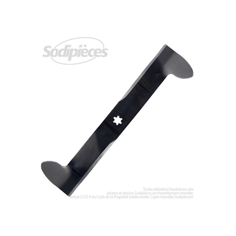 Lame . Coupe à gauche 46 cm. Section 57 x 4,8. Alèsage étoilé 5 pointes.