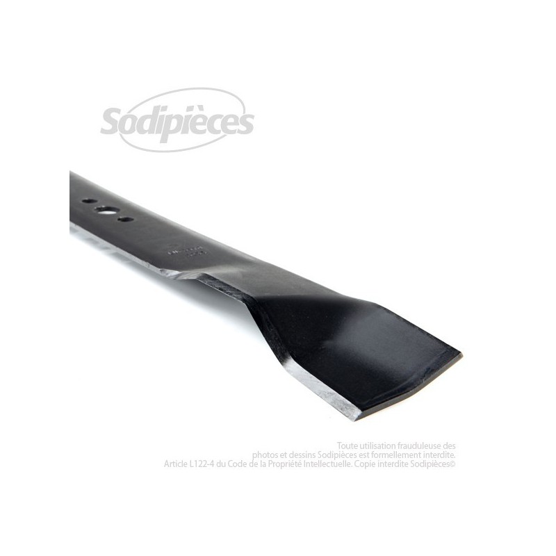 Lame . Coupe 55,8 cm. Section 57,2 x 3,4. Alèsage 15,9.