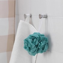 De 200 à 300 € HT : 3 fleurs de douches multicolores offertes !