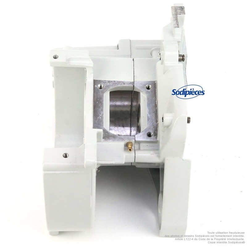 Carter moteur pour tronçonneuse Stihl 1119 020 2118